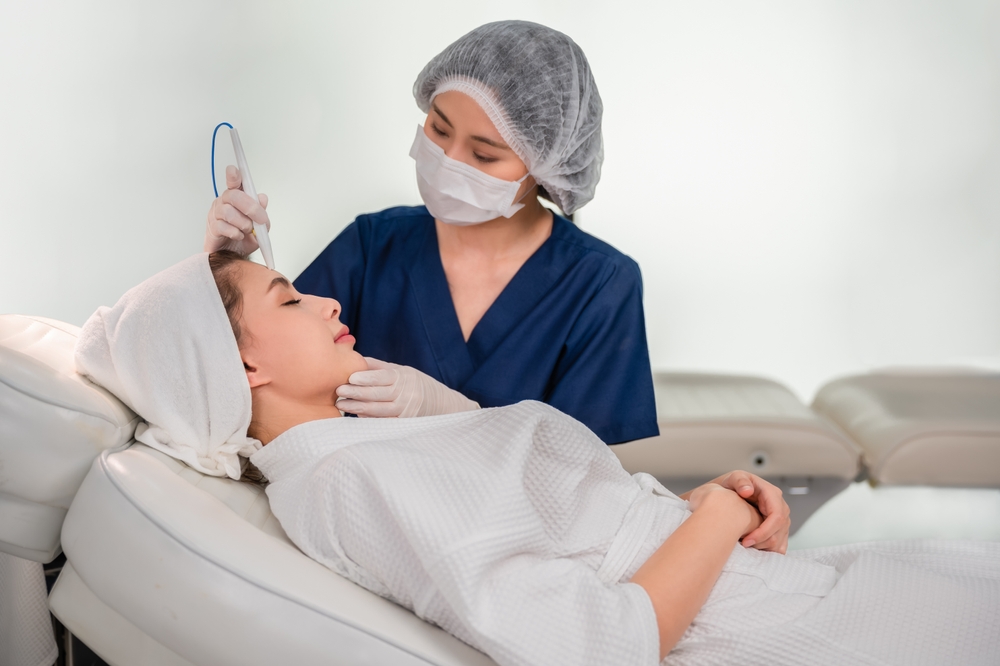 Women under the treatment at the skin clinic